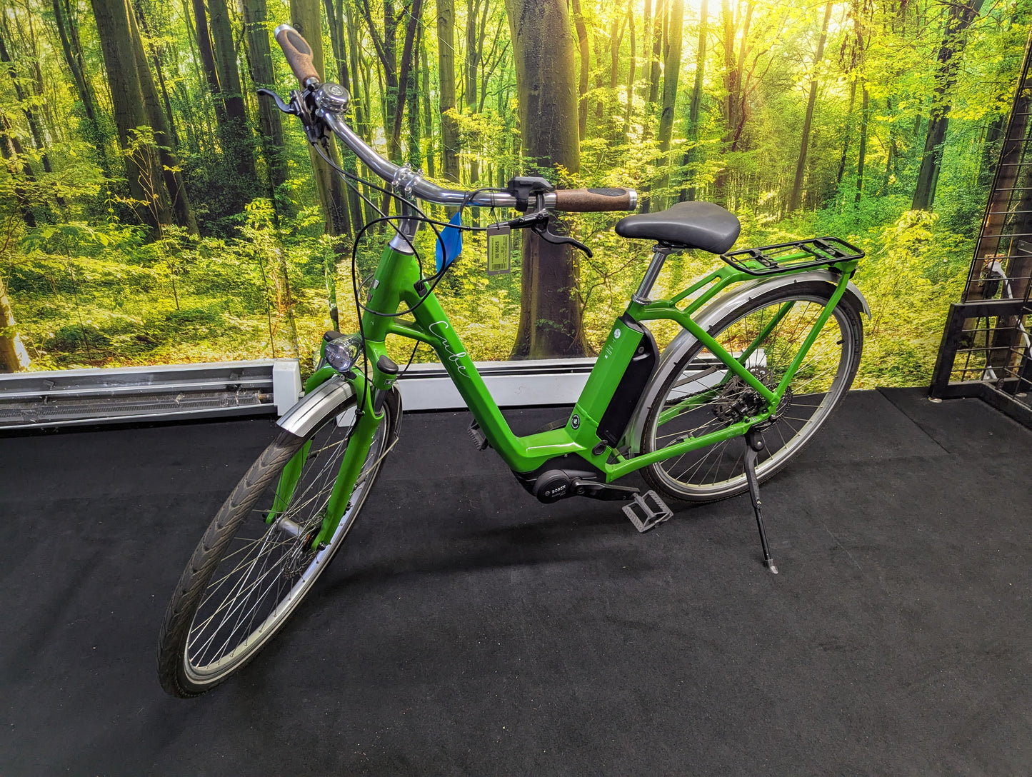 (Consignment) Cube Ella Ride Hybrid 500  applegreen´n´white EE: S50